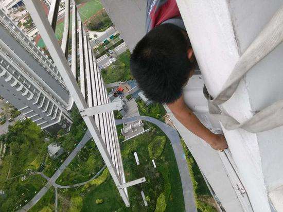 百米高空装空调